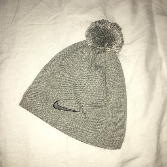 Nike Beanie - Picture 1 of 5